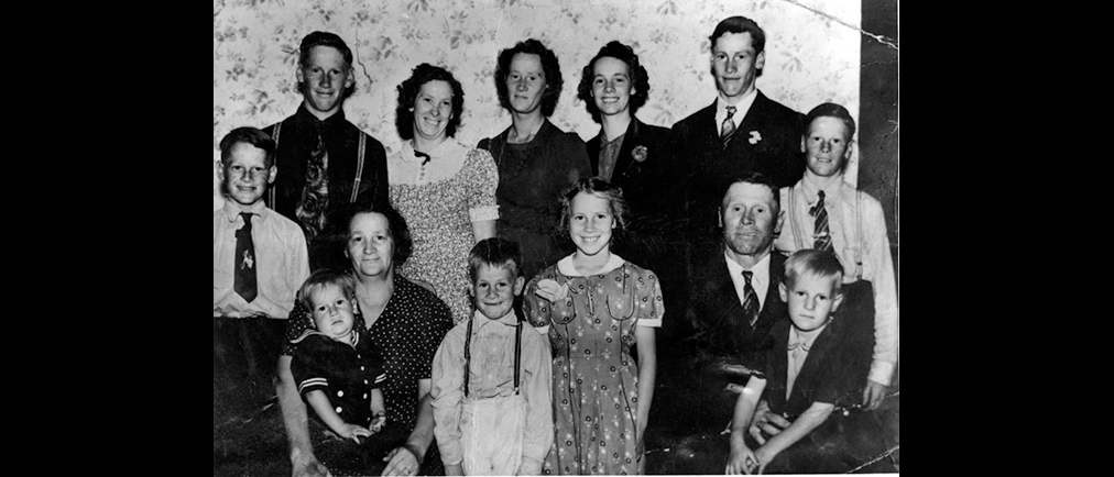 Alma & Hazel Loveridge Buhler Family 1941