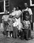 WAYNE DAY FAMILY 1953 (EXCEPT WILFORD).JPG